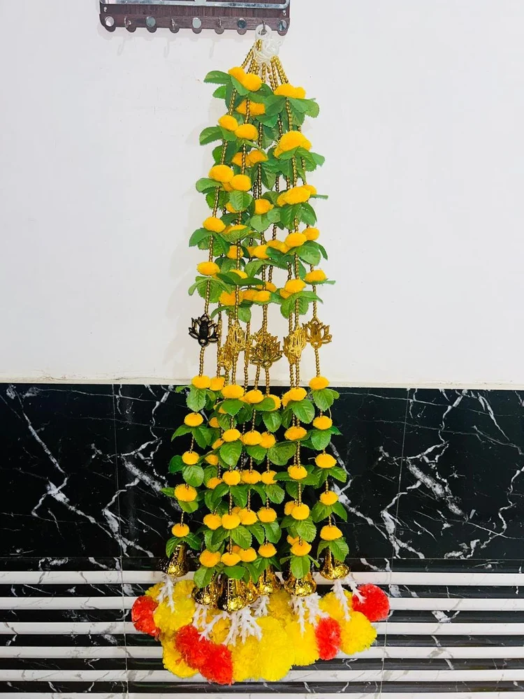 Artificial Pom Pom Decorative Ladi